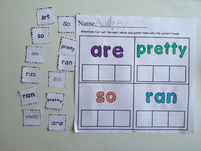 In this packet, Sight Word Make-a-Match, students will work on reading and recognizing the following Pre-Primer, Primer and 1st Grade Dolch Sight Words!