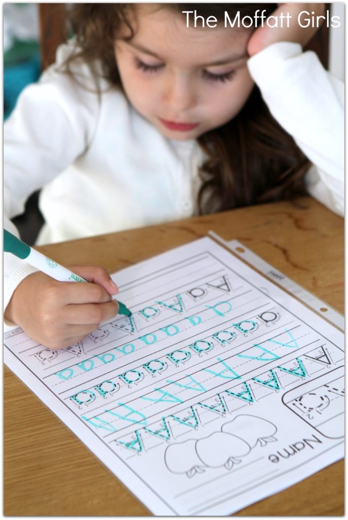 This FREE A-Z Handwriting NO PREP Packet is the perfect activity that allows a fun and effective practice!