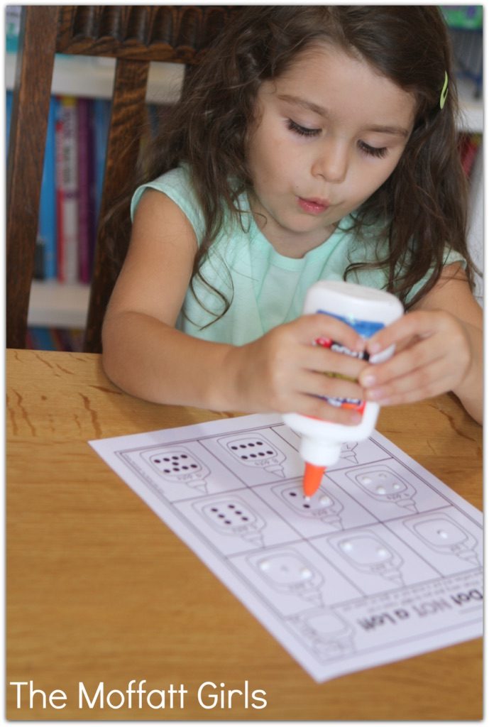 Teach basic addition, subtraction, sight words, phonics, letters, handwriting and so much more with the August and September NO PREP Packet for Kindergarten!