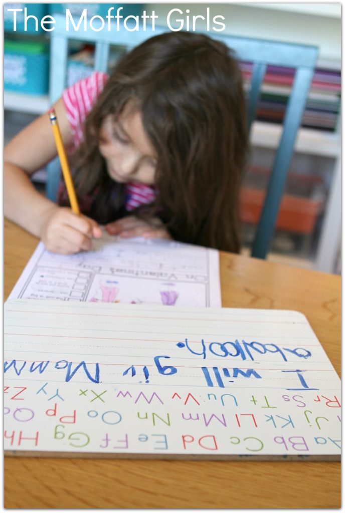 These February NO PREP 20 journal prompts include I Can statements to build writing skills and a picture dictionary to spark the imagination. Perfect for beginning writers.