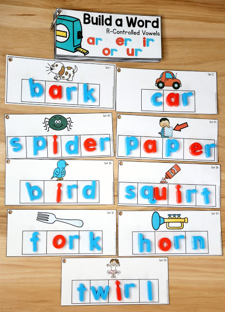 Boost your child's literacy with the Build a Word flip books. Encourage students to practice phonics and spelling skills.