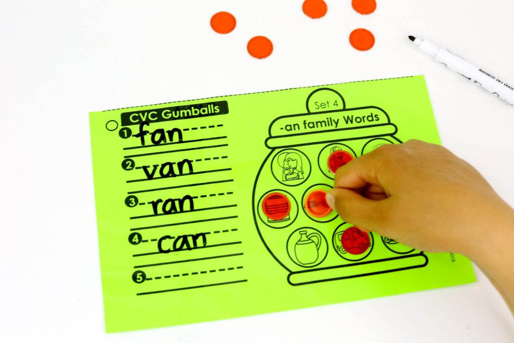 CVC Word Family Gumballs- Find the CVC words from the word family in the gumball machine. Fun game for beginning readers and spellers!