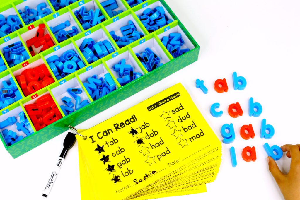 CVC Word Lists- Color a star each time your student reads and spells out the CVC word! Perfect for Beginning readers!